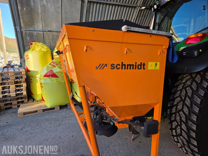 Traxos S15 vep-490 1,5m3 saltspreder / sandspreder med EvolutionLine-kontrollpanel - Landbruksteknikk: bilde 3 Traxos S15 vep-490 1,5m3 saltspreder / sandspreder med EvolutionLine-kontrollpanel - Landbruksteknikk: bilde 3