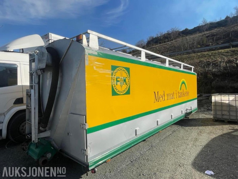2005 Tank til mel og korn - Bulk-transport - 35 000 liter - Tipp kydraulikk - 7 rom - Kamera - Sluser - Hjelperamme. - Lastebil: bilde 1 2005 Tank til mel og korn - Bulk-transport - 35 000 liter - Tipp kydraulikk - 7 rom - Kamera - Sluser - Hjelperamme. - Lastebil: bilde 1