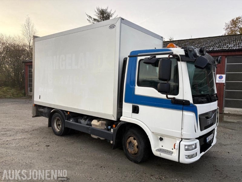 2013 MAN TGL 3 seter Euro6 4X2 skap m/varme og innredning - Lastebil: bilde 4 2013 MAN TGL 3 seter Euro6 4X2 skap m/varme og innredning - Lastebil: bilde 4
