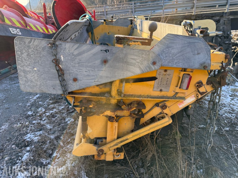 Falköping LB-1000 BLU sandspreder - Lastebil: bilde 5 Falköping LB-1000 BLU sandspreder - Lastebil: bilde 5