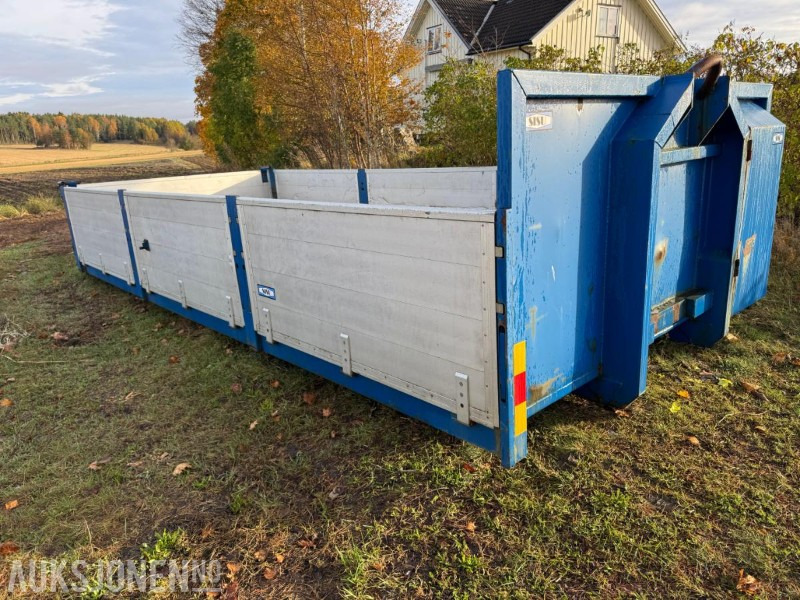 Sisu Lemflak / krokløftcontainer luftbaklem – strølem følger med - Lastebil: bilde 1 Sisu Lemflak / krokløftcontainer luftbaklem – strølem følger med - Lastebil: bilde 1