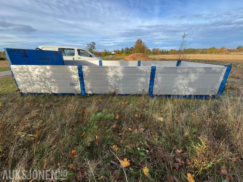 Sisu Lemflak / krokløftcontainer luftbaklem – strølem følger med - Lastebil: bilde 5 Sisu Lemflak / krokløftcontainer luftbaklem – strølem følger med - Lastebil: bilde 5
