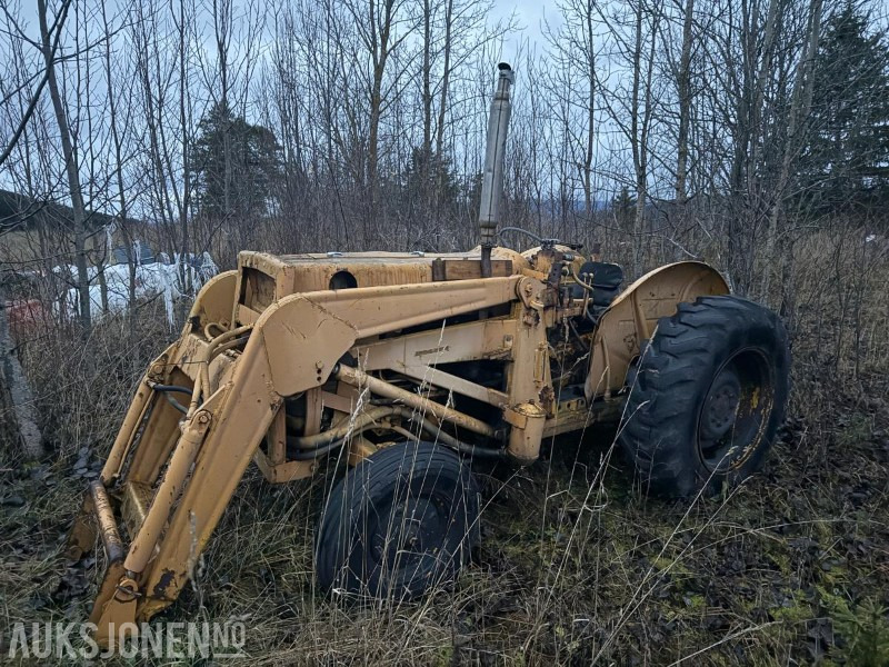 Massey Ferguson 3.165 m/laster - Traktor: bilde 1 Massey Ferguson 3.165 m/laster - Traktor: bilde 1