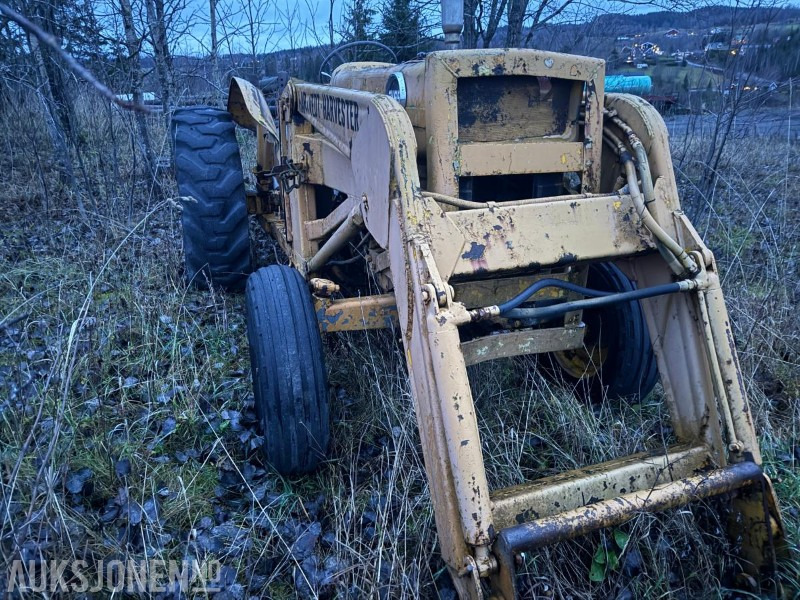 Massey Ferguson 3.165 m/laster - Traktor: bilde 3 Massey Ferguson 3.165 m/laster - Traktor: bilde 3