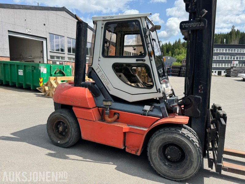 2000 Toyota 5FD70 TRUCK MED HIPPE TILT CABIN, LØFTEHØYDE 6000 MM - Materialhåndteringsutstyr: bilde 4 2000 Toyota 5FD70 TRUCK MED HIPPE TILT CABIN, LØFTEHØYDE 6000 MM - Materialhåndteringsutstyr: bilde 4