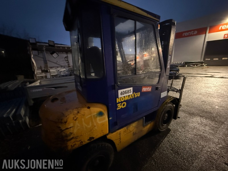 2002 Komatsu FD30T-14 Motvektstruck - 6498T - Materialhåndteringsutstyr: bilde 5 2002 Komatsu FD30T-14 Motvektstruck - 6498T - Materialhåndteringsutstyr: bilde 5