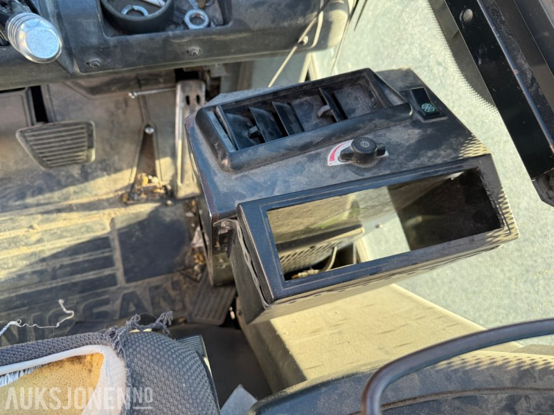 Leie  2003 Nissan FGD 02 A 300 - Langgaffler - 4529kg 2003 Nissan FGD 02 A 300 - Langgaffler - 4529kg: bilde 14 Leie  2003 Nissan FGD 02 A 300 - Langgaffler - 4529kg 2003 Nissan FGD 02 A 300 - Langgaffler - 4529kg: bilde 14