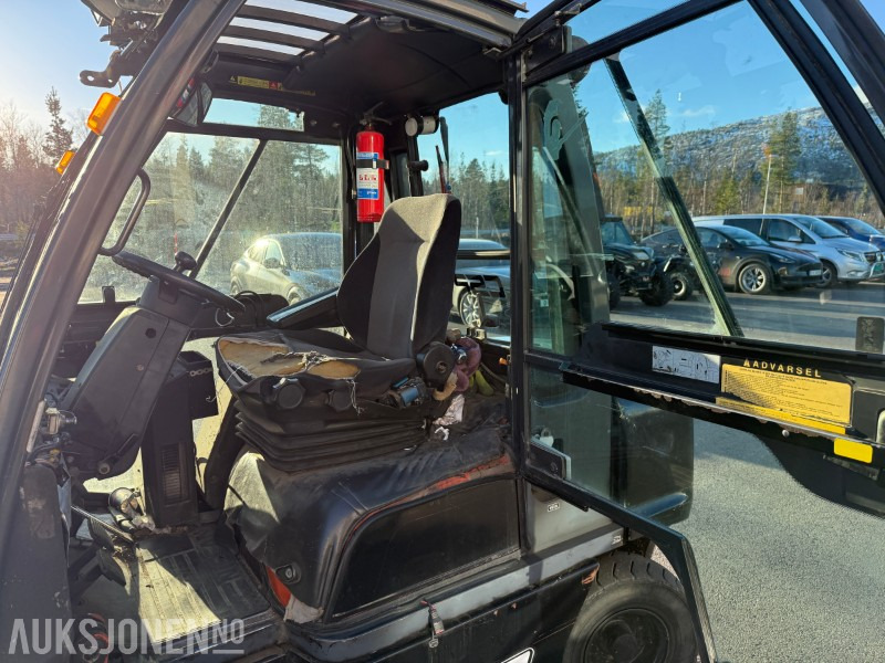 Leie  2003 Nissan FGD 02 A 300 - Langgaffler - 4529kg 2003 Nissan FGD 02 A 300 - Langgaffler - 4529kg: bilde 9 Leie  2003 Nissan FGD 02 A 300 - Langgaffler - 4529kg 2003 Nissan FGD 02 A 300 - Langgaffler - 4529kg: bilde 9