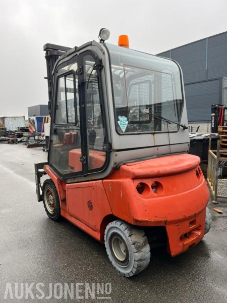 2004 BT CBE 40 Motvektstruck - Truck - Materialhåndteringsutstyr: bilde 2 2004 BT CBE 40 Motvektstruck - Truck - Materialhåndteringsutstyr: bilde 2