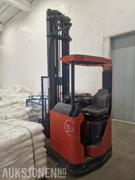 2004 BT Skyvemast truck med vekt. Kun 1412 timer. Modell RR B2 - Materialhåndteringsutstyr: bilde 2 2004 BT Skyvemast truck med vekt. Kun 1412 timer. Modell RR B2 - Materialhåndteringsutstyr: bilde 2