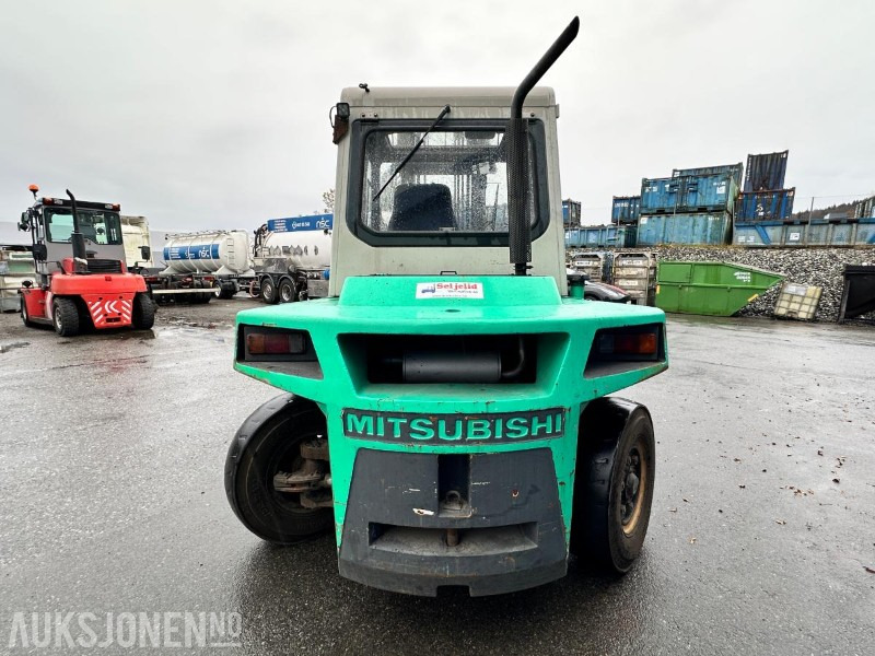 2006 Mitsubishi FD70 - 7 tonns diesel gaffeltruck - Materialhåndteringsutstyr: bilde 4 2006 Mitsubishi FD70 - 7 tonns diesel gaffeltruck - Materialhåndteringsutstyr: bilde 4