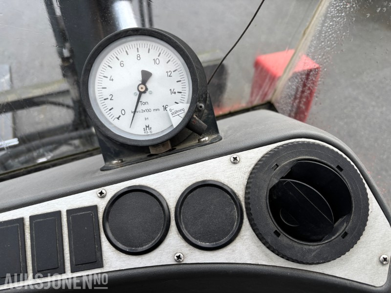 Leie  2010 Kalmar 10T Truck DCE 100-6. 5500timer. Nye Gaffler. 2010 Kalmar 10T Truck DCE 100-6. 5500timer. Nye Gaffler.: bilde 20 Leie  2010 Kalmar 10T Truck DCE 100-6. 5500timer. Nye Gaffler. 2010 Kalmar 10T Truck DCE 100-6. 5500timer. Nye Gaffler.: bilde 20