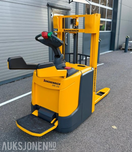 2012 Jungheinrich ERC212 - 1200 kg / 2,5 meter løftehøyde - Materialhåndteringsutstyr: bilde 5 2012 Jungheinrich ERC212 - 1200 kg / 2,5 meter løftehøyde - Materialhåndteringsutstyr: bilde 5