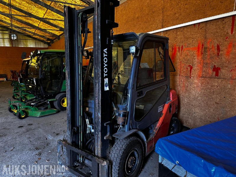 2014 Toyota Tonero 25 (8FD25F) reparasjonsobjekt/deletruck - Materialhåndteringsutstyr: bilde 5 2014 Toyota Tonero 25 (8FD25F) reparasjonsobjekt/deletruck - Materialhåndteringsutstyr: bilde 5