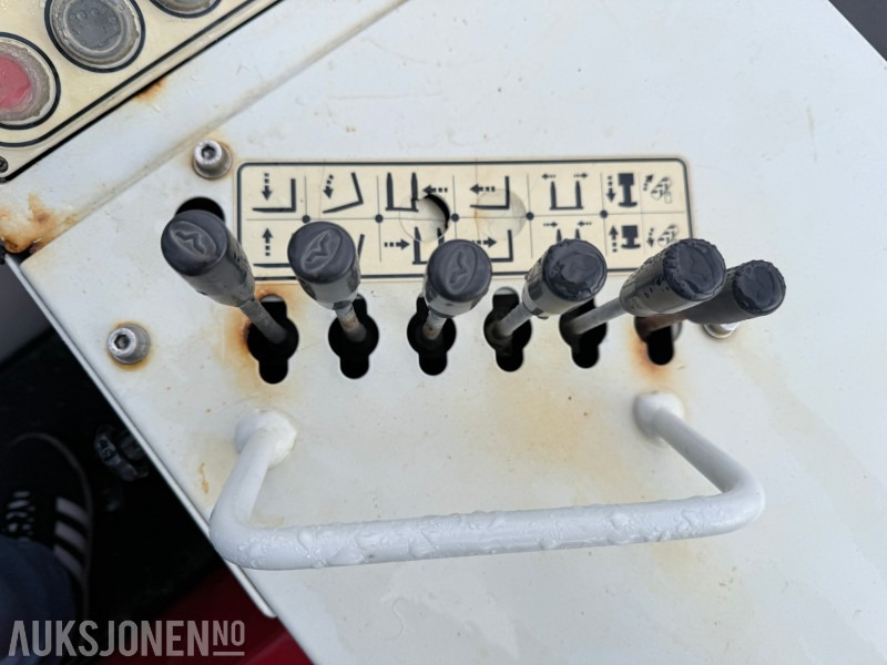 Leie 2015 Palfinger F3-253 PX medbringertruck 2015 Palfinger F3-253 PX medbringertruck: bilde 15 Leie 2015 Palfinger F3-253 PX medbringertruck 2015 Palfinger F3-253 PX medbringertruck: bilde 15