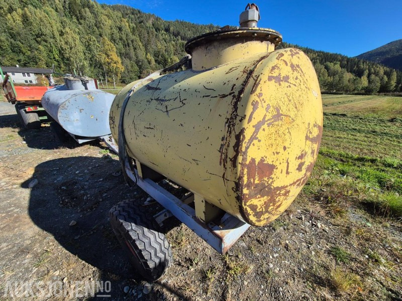 Mobil Dieseltank med hjulgang ca 1400 l - Anleggsmaskiner: bilde 3 Mobil Dieseltank med hjulgang ca 1400 l - Anleggsmaskiner: bilde 3