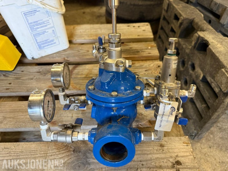 Ny/ubrukt VA del m/flere manometer - Anleggsmaskiner: bilde 1 Ny/ubrukt VA del m/flere manometer - Anleggsmaskiner: bilde 1