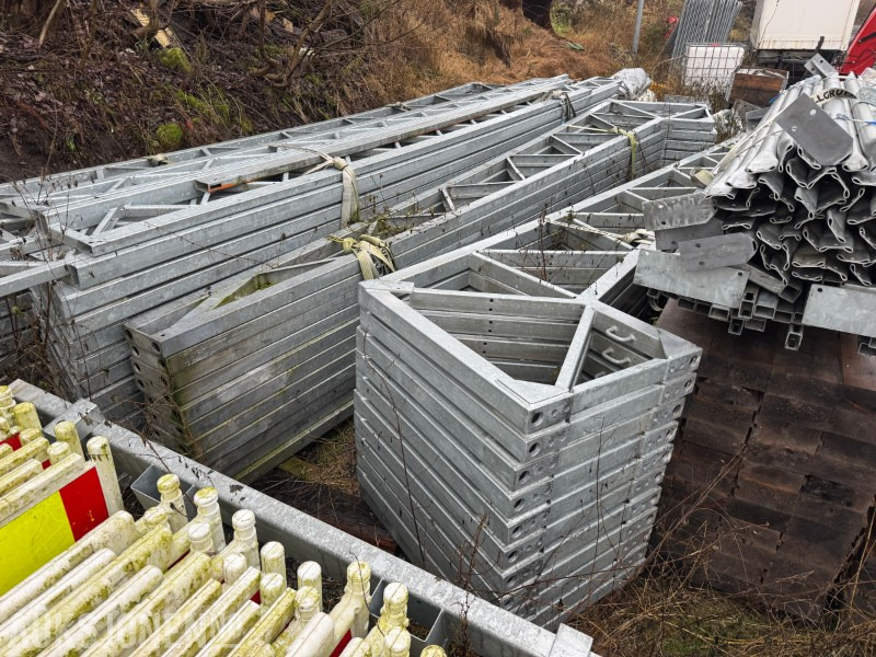 Stålhall 450 m² – demontert lagerhall med duk, klar for opplasting - Anleggsmaskiner: bilde 2 Stålhall 450 m² – demontert lagerhall med duk, klar for opplasting - Anleggsmaskiner: bilde 2