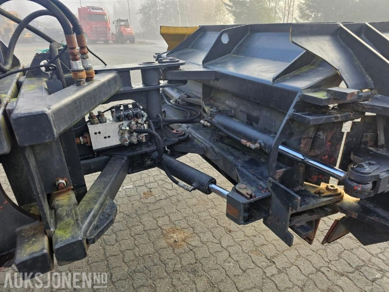 Store BM Gjerstad 450 cm U-plog (L-60 til L-120) - Snøplog: bilde 5 Store BM Gjerstad 450 cm U-plog (L-60 til L-120) - Snøplog: bilde 5