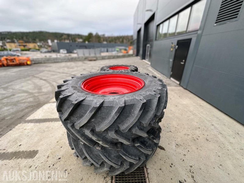 TRELLEBORG TM800 HJULSETT 650/65 R 42 + 540/65 R 30 - Traktor: bilde 5 TRELLEBORG TM800 HJULSETT 650/65 R 42 + 540/65 R 30 - Traktor: bilde 5
