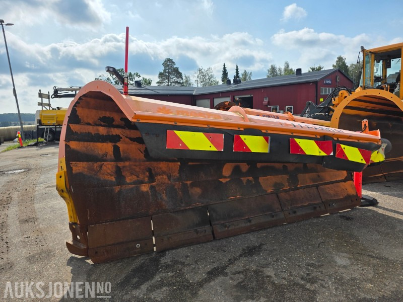 Tellefsdal D 70 3400 plog med sving - Anleggsmaskiner: bilde 2 Tellefsdal D 70 3400 plog med sving - Anleggsmaskiner: bilde 2