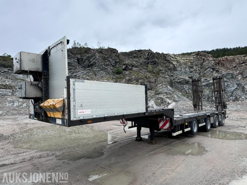 2019 Carnehl CSTV 40-60 - 4 akslet maskinsemi - Manuelt uttrekk - Hydraulisk bredding - Støttelabber bak - Fjernstyring - Tilhenger: bilde 1 2019 Carnehl CSTV 40-60 - 4 akslet maskinsemi - Manuelt uttrekk - Hydraulisk bredding - Støttelabber bak - Fjernstyring - Tilhenger: bilde 1