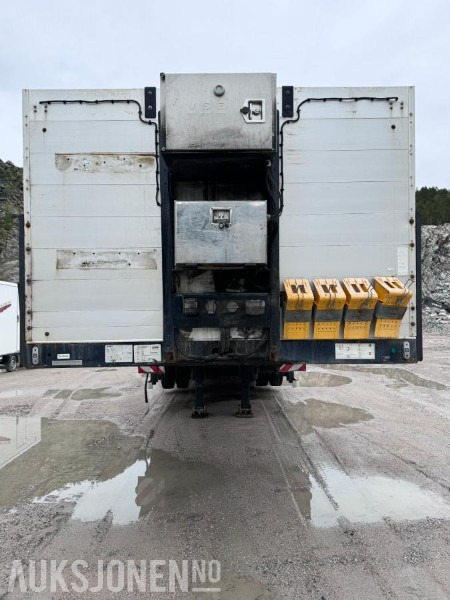 2019 Carnehl CSTV 40-60 - 4 akslet maskinsemi - Manuelt uttrekk - Hydraulisk bredding - Støttelabber bak - Fjernstyring - Tilhenger: bilde 2 2019 Carnehl CSTV 40-60 - 4 akslet maskinsemi - Manuelt uttrekk - Hydraulisk bredding - Støttelabber bak - Fjernstyring - Tilhenger: bilde 2