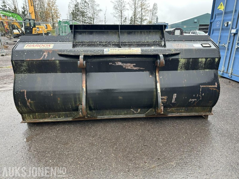 UFO Lasteskuff 2500L BM-feste - Anleggsmaskiner: bilde 5 UFO Lasteskuff 2500L BM-feste - Anleggsmaskiner: bilde 5