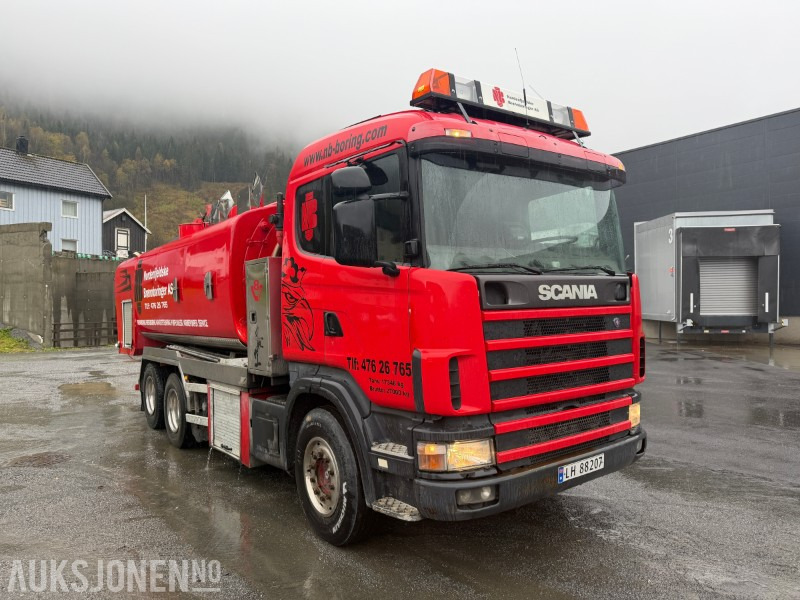 1999 Scania R124 Spyle/sugebil med Korp&Son påbygg - Utility-/ Spesiell maskin: bilde 2 1999 Scania R124 Spyle/sugebil med Korp&Son påbygg - Utility-/ Spesiell maskin: bilde 2