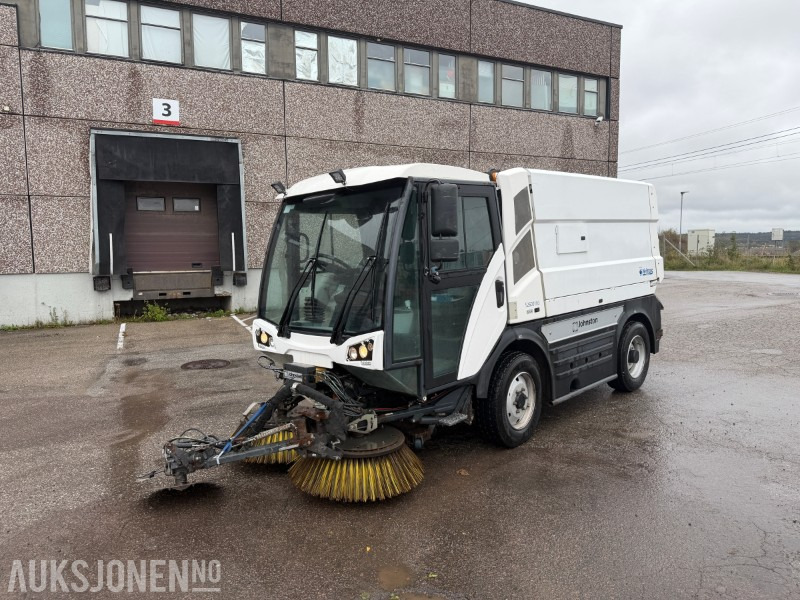 2017 JOHNSTON C401 Kompaktfeiemaskin 5,6 m3 - Utility-/ Spesiell maskin: bilde 1 2017 JOHNSTON C401 Kompaktfeiemaskin 5,6 m3 - Utility-/ Spesiell maskin: bilde 1