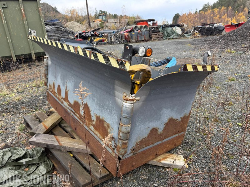 2018 Stark klappvinge UAR 3750/1800 - Utstyr for Bygg og anlegg: bilde 5 2018 Stark klappvinge UAR 3750/1800 - Utstyr for Bygg og anlegg: bilde 5