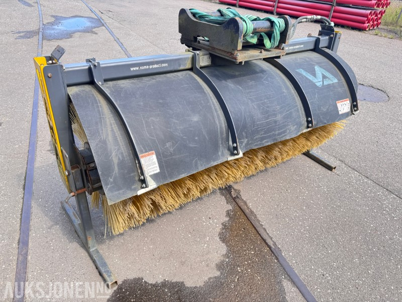 2018 VAMA EHA2000 hydraulisk feiekost til gravemaskin – S60-feste - Utstyr for Bygg og anlegg: bilde 1 2018 VAMA EHA2000 hydraulisk feiekost til gravemaskin – S60-feste - Utstyr for Bygg og anlegg: bilde 1
