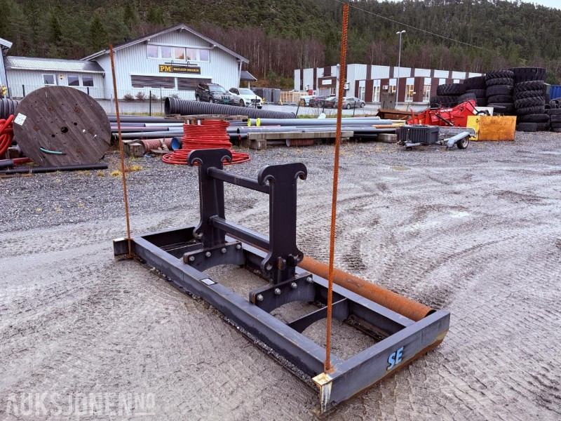 2021 Planeringsbjølke 6742/5/1 Volvo BM feste - 3000 mm bredde - Utstyr for Bygg og anlegg: bilde 1 2021 Planeringsbjølke 6742/5/1 Volvo BM feste - 3000 mm bredde - Utstyr for Bygg og anlegg: bilde 1