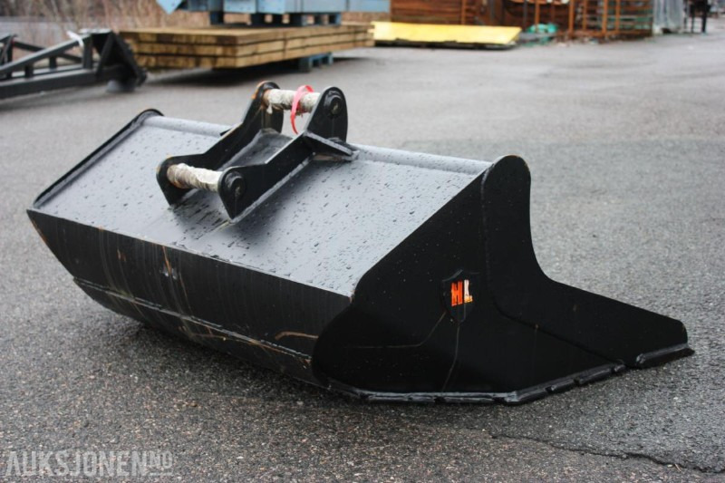 S40 Fast pusseskuffe for 4-6 tonn - 1300 mm bredde - Utstyr for Bygg og anlegg: bilde 2 S40 Fast pusseskuffe for 4-6 tonn - 1300 mm bredde - Utstyr for Bygg og anlegg: bilde 2