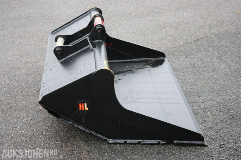 S40 Fast pusseskuffe for 4-6 tonn - 1300 mm bredde - Utstyr for Bygg og anlegg: bilde 1 S40 Fast pusseskuffe for 4-6 tonn - 1300 mm bredde - Utstyr for Bygg og anlegg: bilde 1