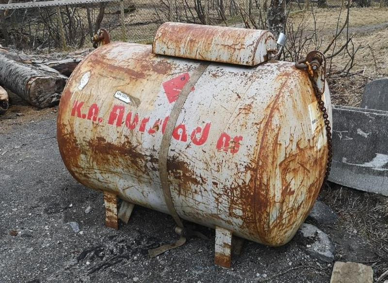 SB ADR/IBC 1050L Dieseltank m/løftekjetting - Utstyr for Bygg og anlegg: bilde 2 SB ADR/IBC 1050L Dieseltank m/løftekjetting - Utstyr for Bygg og anlegg: bilde 2