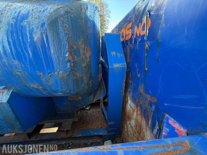Vanntank på krokløftramme - Anleggsmaskiner: bilde 5 Vanntank på krokløftramme - Anleggsmaskiner: bilde 5