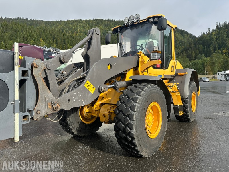 Volvo L90H HJULLASTER MED MYE UTSTYR - 7247 TIMER - Hjullaster: bilde 1 Volvo L90H HJULLASTER MED MYE UTSTYR - 7247 TIMER - Hjullaster: bilde 1