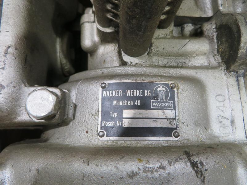 Wacker BHB 14 bensindrevet hammer i original kasse - Anleggsmaskiner: bilde 2 Wacker BHB 14 bensindrevet hammer i original kasse - Anleggsmaskiner: bilde 2