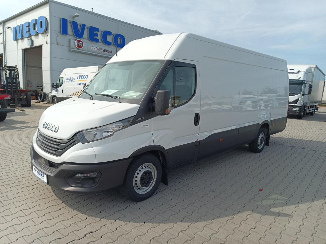 IVECO Daily 35 S 16 V - Kassebil: bilde 1 IVECO Daily 35 S 16 V - Kassebil: bilde 1