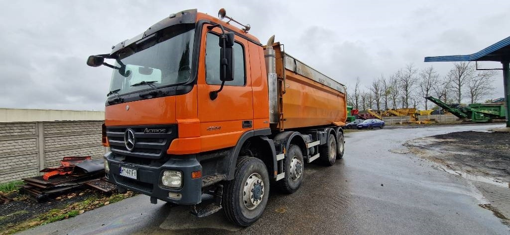 Mercedes-Benz Actros 4144 - Tippbil: bilde 2 Mercedes-Benz Actros 4144 - Tippbil: bilde 2