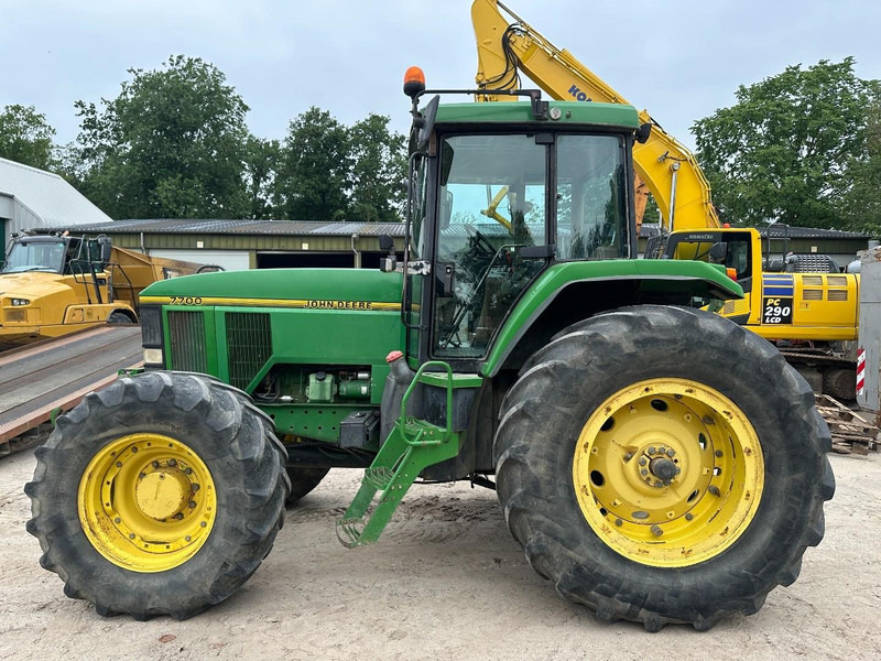 John Deere 7700 PowerQuad - Front linkage - Traktor: bilde 3 John Deere 7700 PowerQuad - Front linkage - Traktor: bilde 3