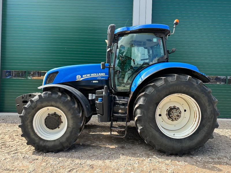 New Holland T7.250 Power Command - Traktor: bilde 3 New Holland T7.250 Power Command - Traktor: bilde 3