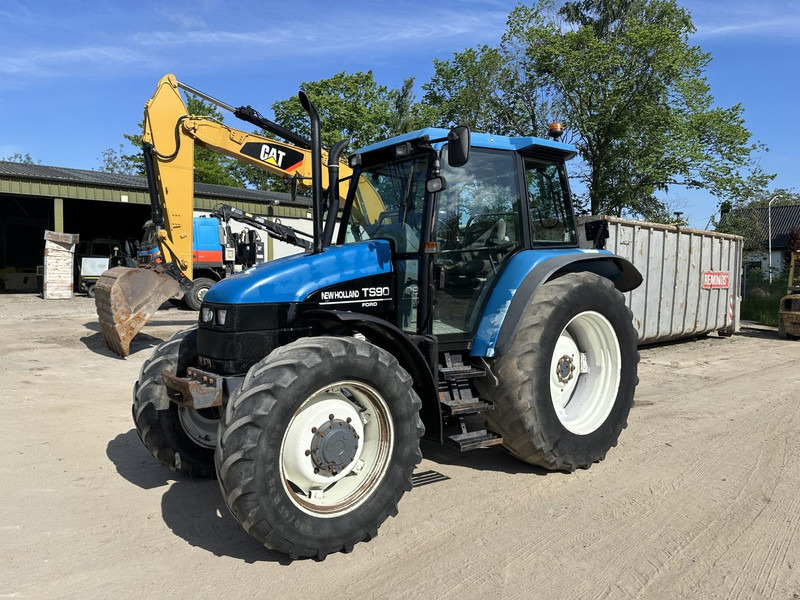 New Holland TS 90 - Traktor: bilde 2 New Holland TS 90 - Traktor: bilde 2