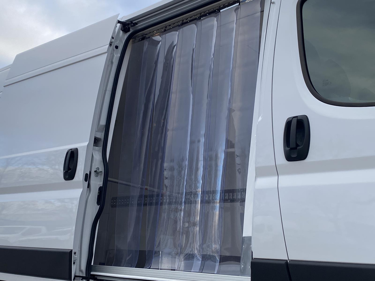 FIAT DUCATO L3H2 180PS BASE HEAVY / FRISCHDIENST + XARIOS 300 12-380V + Heizung - Kjølebil: bilde 5 FIAT DUCATO L3H2 180PS BASE HEAVY / FRISCHDIENST + XARIOS 300 12-380V + Heizung - Kjølebil: bilde 5