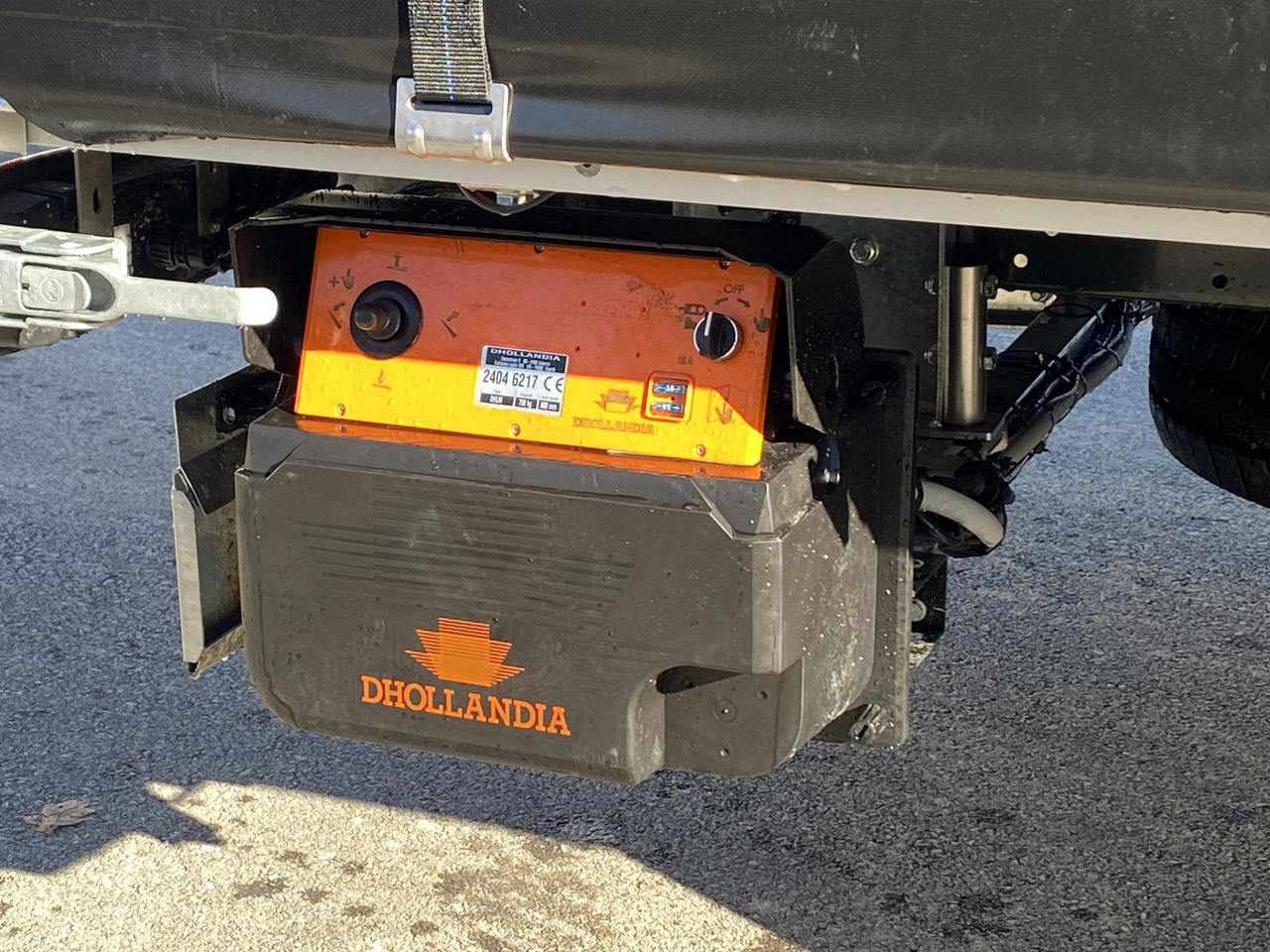 Leie IVECO DAILY 35S18HP D30C | PRITSCHE PLANE + SCHLAFKABINE + LADERAMPE IVECO DAILY 35S18HP D30C | PRITSCHE PLANE + SCHLAFKABINE + LADERAMPE: bilde 28 Leie IVECO DAILY 35S18HP D30C | PRITSCHE PLANE + SCHLAFKABINE + LADERAMPE IVECO DAILY 35S18HP D30C | PRITSCHE PLANE + SCHLAFKABINE + LADERAMPE: bilde 28