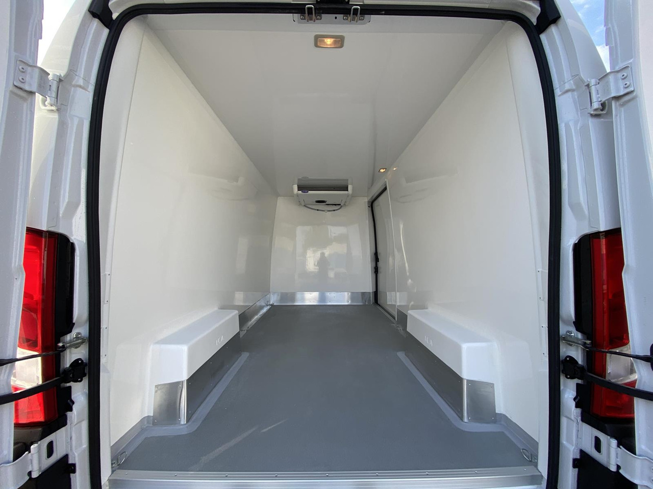 PEUGEOT BOXER L3H2 180PS CONFORT 335 / FRISCHDIENST BIS 0 + XARIOS 300 12-230V - Kjølebil: bilde 4 PEUGEOT BOXER L3H2 180PS CONFORT 335 / FRISCHDIENST BIS 0 + XARIOS 300 12-230V - Kjølebil: bilde 4
