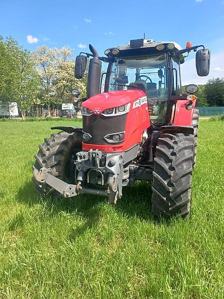 Massey Ferguson MF 6714 S Dyna-VT - Traktor: bilde 2 Massey Ferguson MF 6714 S Dyna-VT - Traktor: bilde 2