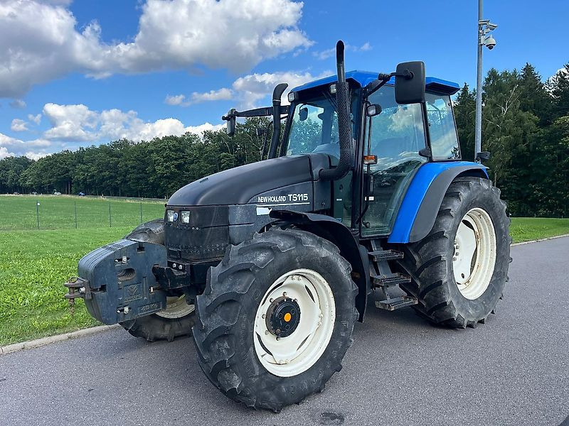 New Holland TS 115 - Traktor: bilde 1 New Holland TS 115 - Traktor: bilde 1