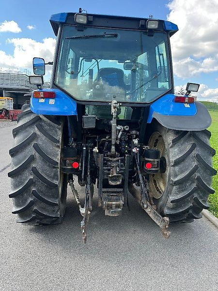 New Holland TS 115 - Traktor: bilde 3 New Holland TS 115 - Traktor: bilde 3